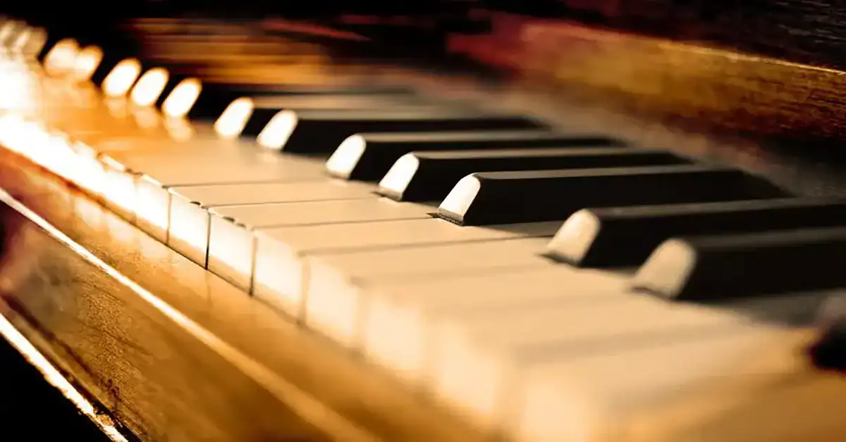 How to store a piano in self storage