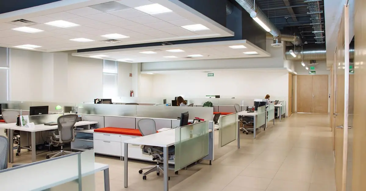 Workspace Optimization: 6 Factors to Consider During Office Downsizing